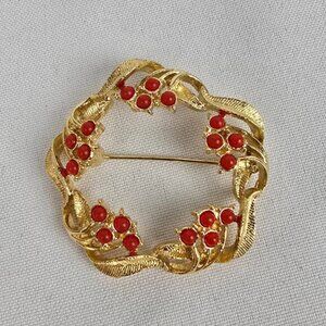 Vintage Gold Tone Red Stone Floral Brooch